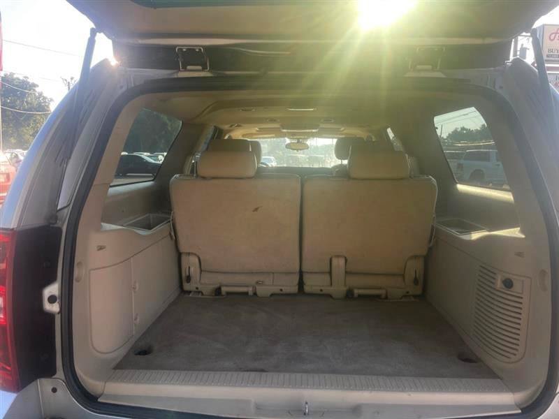 Used 2010 Chevrolet Suburban LT AWD/4WD image 11