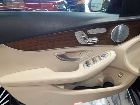 Used 2020 Mercedes-Benz C 300 4MATIC Sedan w/ Premium Package image 14