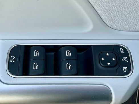 Certified 2023 Mercedes-Benz GLA 250 4MATIC image 28