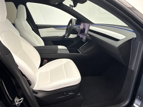 Used 2026 Tesla Model Y AWD image 26