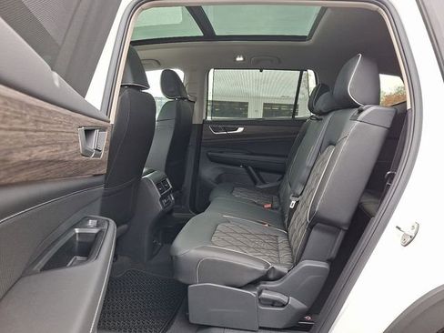 New 2026 Volkswagen Atlas SEL Premium R-Line image 5