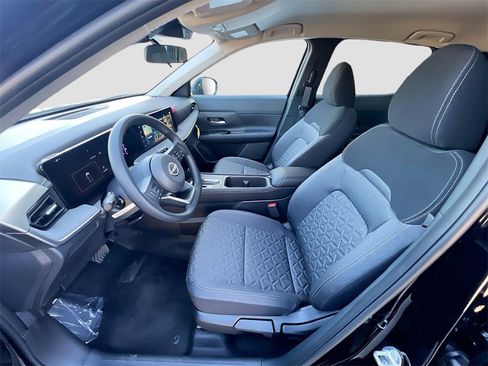 New 2025 Nissan Kicks SV image 20