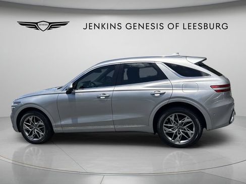 Used 2022 Genesis GV70 2.5T w/ Advanced Package AWD/4WD image 8