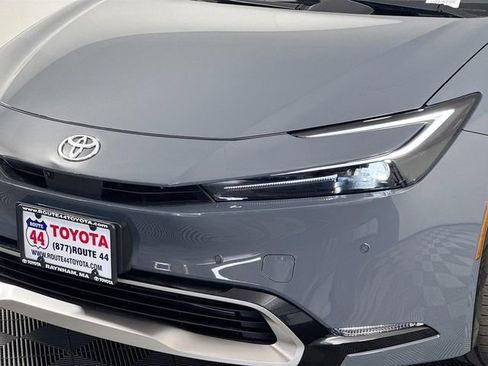 New 2026 Toyota Prius Plug-In Hybrid image 3