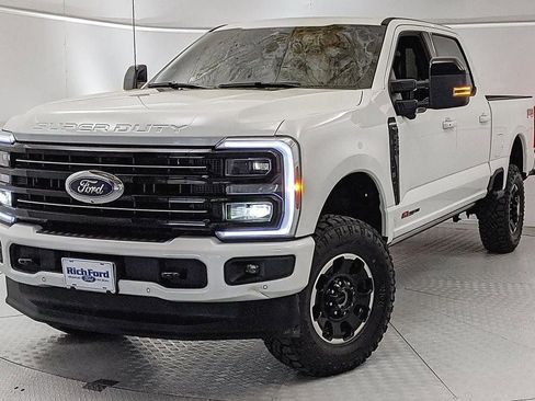 Used 2026 Ford F250 Platinum AWD/4WD image 6
