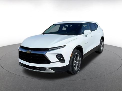 Used 2025 Chevrolet Blazer LT FWD image 7