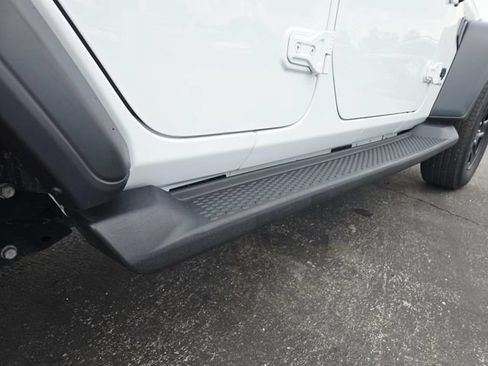 Used 2023 Jeep Wrangler Unlimited Sport AWD/4WD image 14