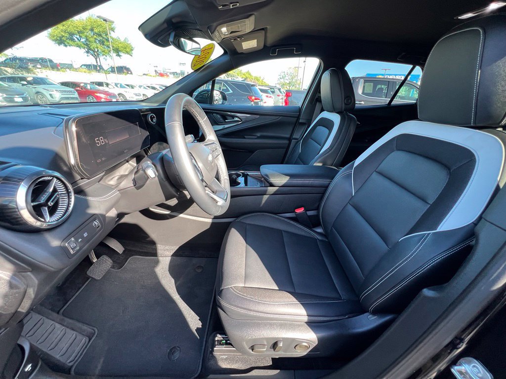 Used 2024 Chevrolet Blazer EV LT AWD/4WD image 19