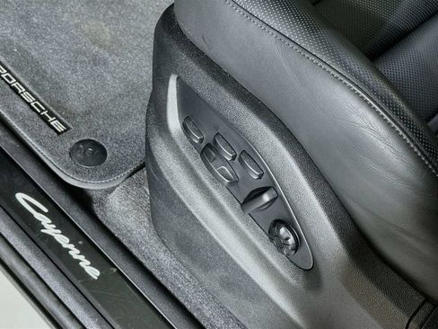 Certified 2026 Porsche Cayenne E-Hybrid Coupe AWD/4WD image 27