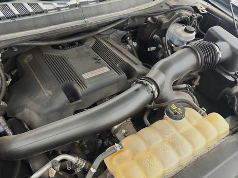 Used 2018 Ford F150 Raptor w/ Equipment Group 802A Luxury AWD/4WD image 46