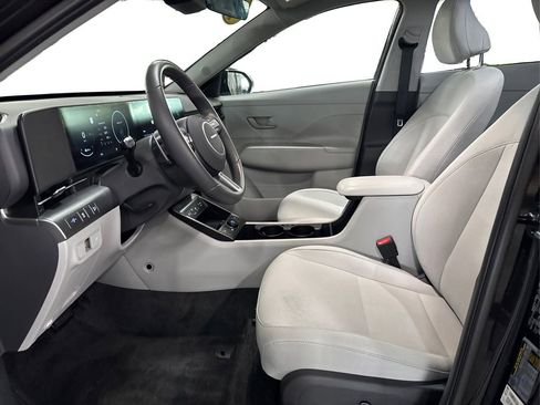 Certified 2025 Hyundai Kona SEL image 9