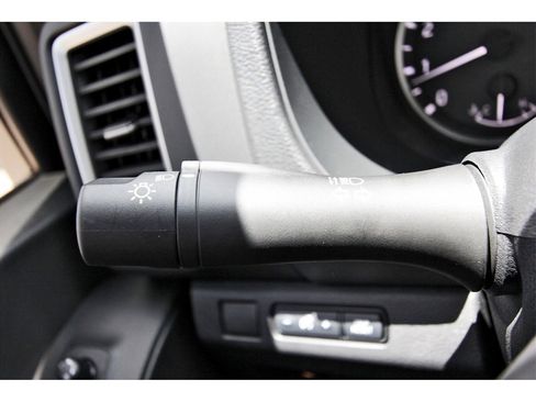 Certified 2024 Nissan Frontier SV w/ Technology Package image 15