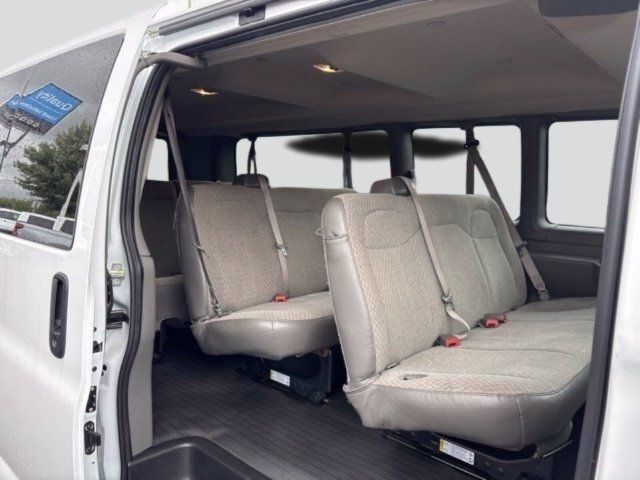 Used 2023 Chevrolet Express 3500 LS RWD image 16