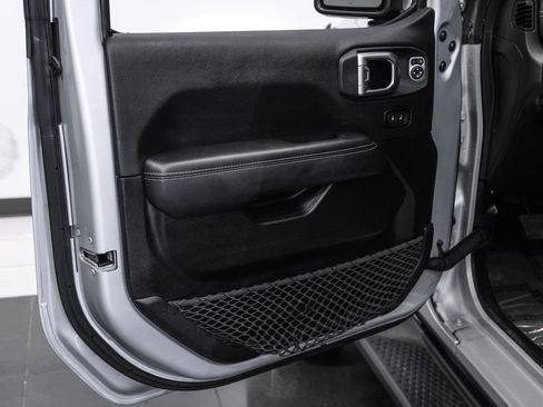 Used 2022 Jeep Wrangler Unlimited Sahara w/ Cold Weather Group AWD/4WD image 46