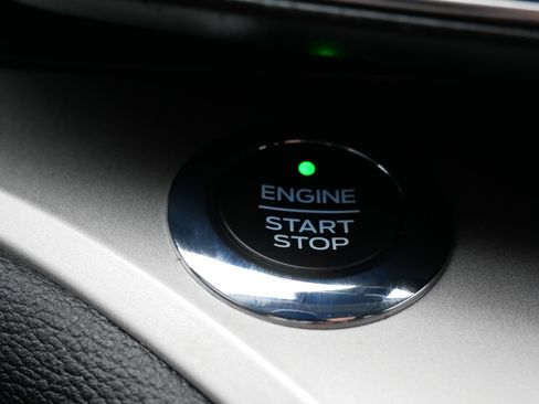 Used 2021 Ford Explorer XLT w/ Equipment Group 202A AWD/4WD image 29