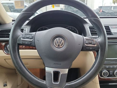 Used 2012 Volkswagen Passat 3.6 SEL Premium image 14