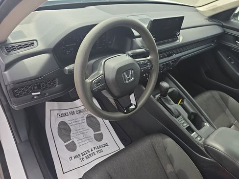 Used 2023 Honda Accord EX image 15