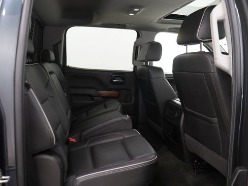 Used 2018 Chevrolet Silverado 1500 High Country AWD/4WD image 14