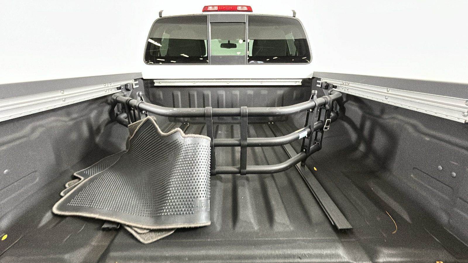 Used 2020 Nissan Frontier SV w/ Midnight Edition Floor Mats AWD/4WD image 33