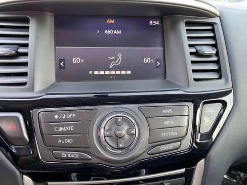 Used 2020 Nissan Pathfinder S AWD/4WD image 11