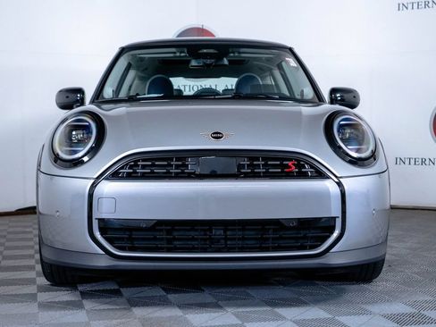 Used 2025 MINI Cooper S FWD image 2