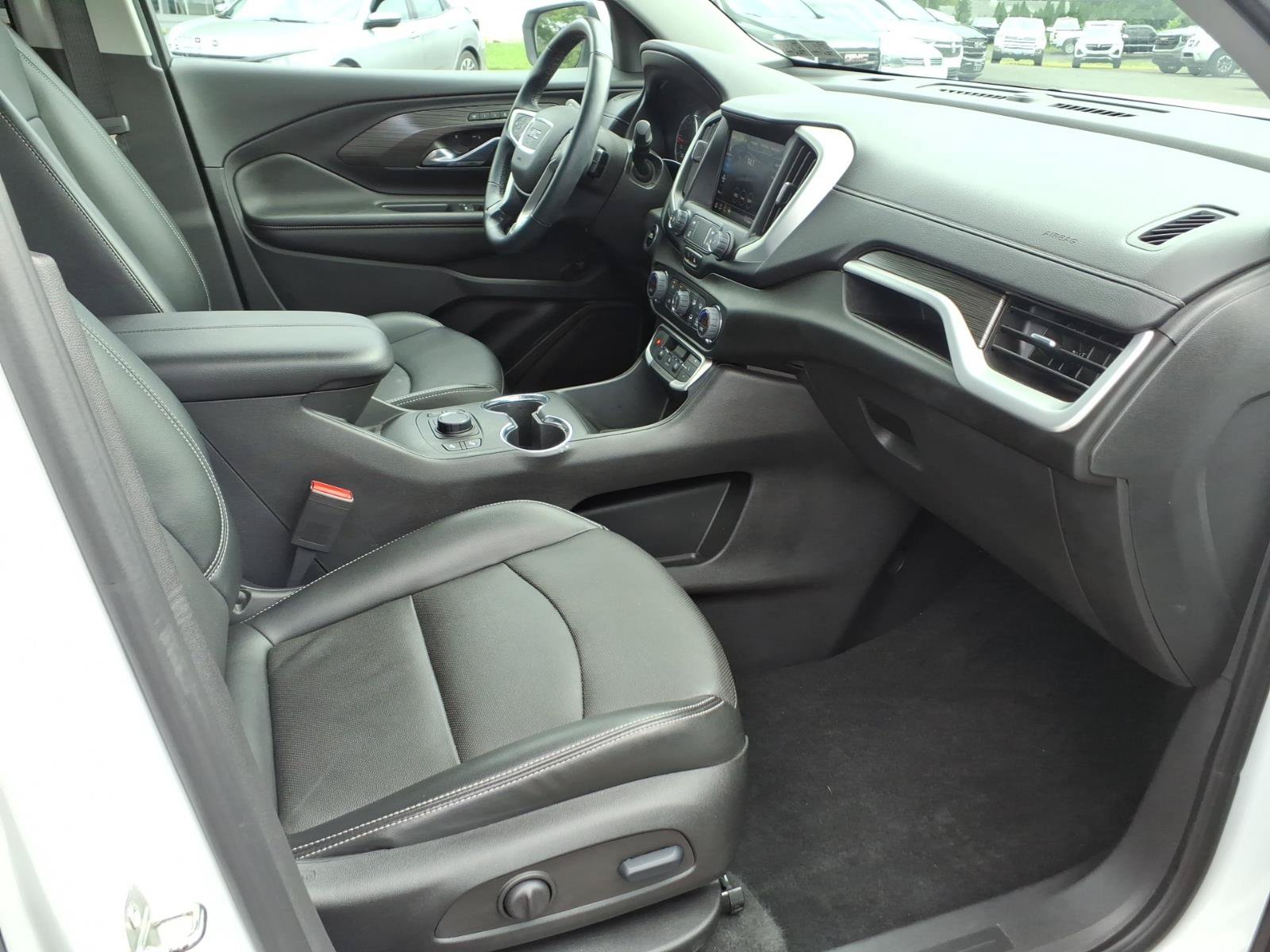 Used 2023 GMC Terrain SLT AWD/4WD image 28
