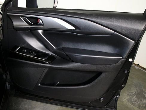 Used 2022 MAZDA CX-9 Touring image 34