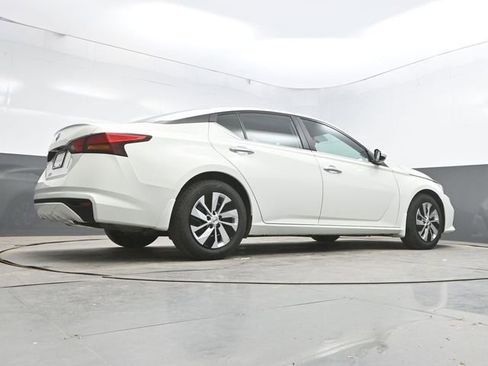 Used 2020 Nissan Altima 2.5 S FWD image 39