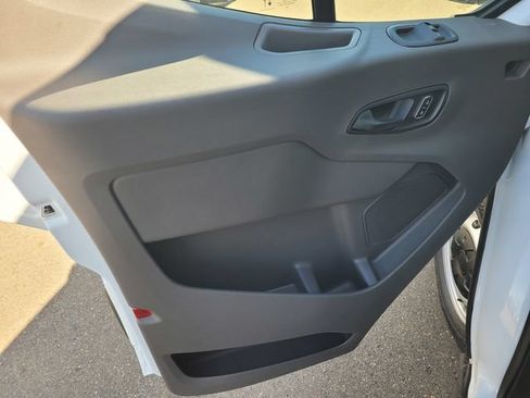 New 2026 Ford Transit 250 148 Medium Roof w/ Load Area Protection Package RWD image 8