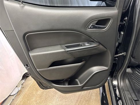 Certified 2022 Chevrolet Colorado LT w/ LT Convenience Package image 21