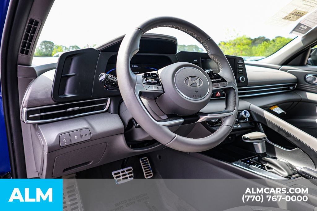 Used 2025 Hyundai Elantra Sport FWD image 24