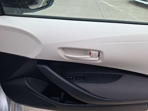Used 2026 Toyota Corolla LE FWD image 34