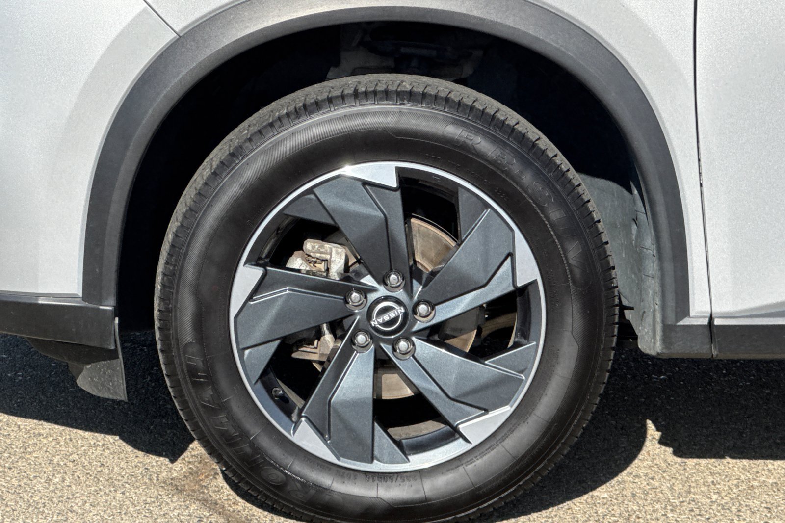 Certified 2025 Nissan Rogue SV AWD/4WD image 33
