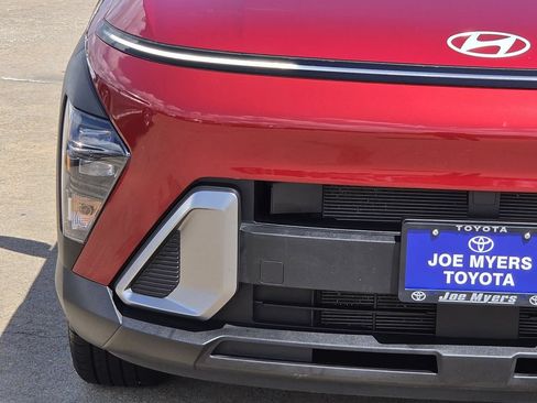 Used 2025 Hyundai Kona SEL FWD image 5