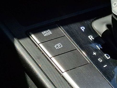 Used 2025 Hyundai Elantra Sport image 24