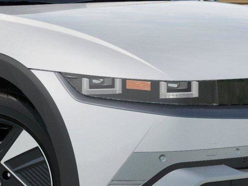 New 2025 Hyundai Ioniq 5 SEL image 9