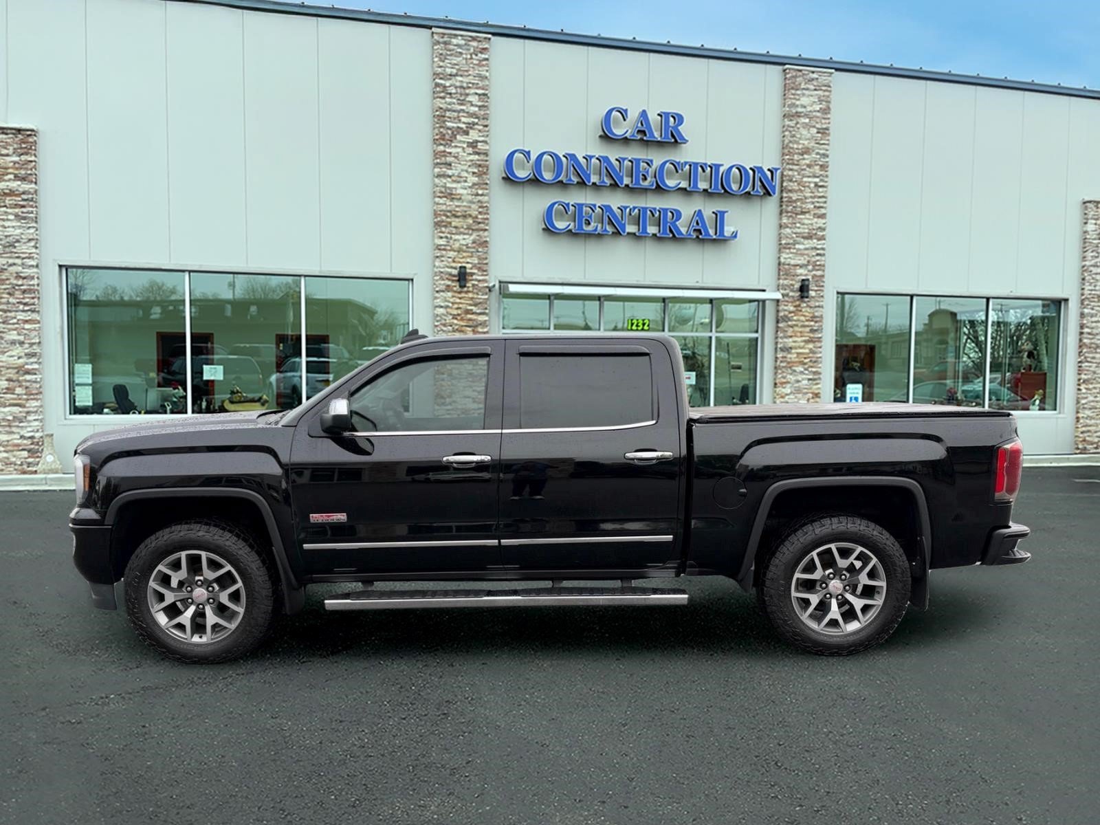 Used 2016 GMC Sierra 1500 SLT w/ All-Terrain Package AWD/4WD image 2