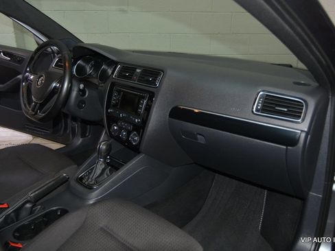 Used 2015 Volkswagen Jetta SE FWD image 16