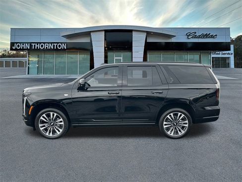 Used 2025 Cadillac Escalade Sport Platinum image 8