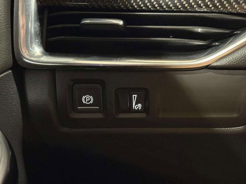 Used 2021 Cadillac XT4 Sport image 10