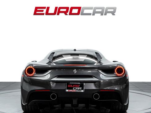 Used 2018 Ferrari 488 GTB RWD image 4