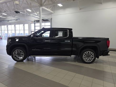 Used 2024 GMC Sierra 1500 Denali Ultimate image 2