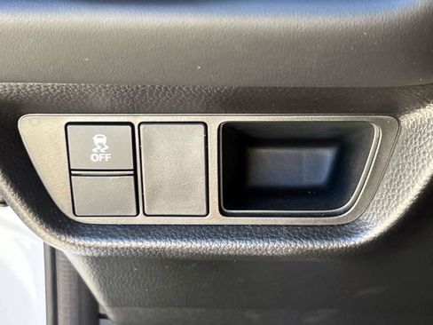 Used 2025 Honda HR-V Sport image 17