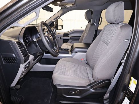 Certified 2019 Ford F250 XLT w/ XLT Value Package image 13