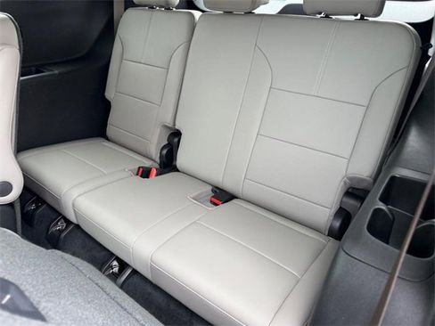 Used 2024 GMC Acadia Elevation w/ Black Edition image 8