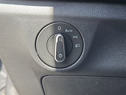 New 2025 Volkswagen Jetta Sport image 7