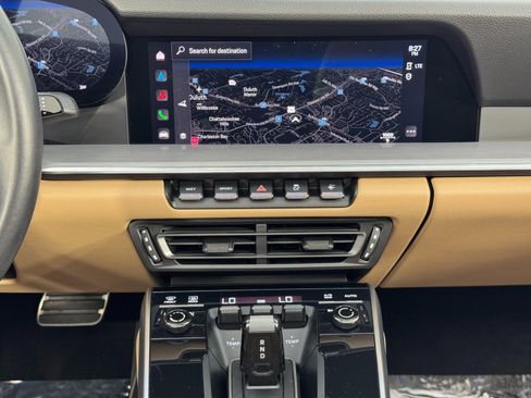 Used 2022 Porsche 911 Targa 4S w/ Premium Package image 23