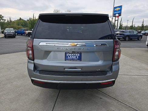 Used 2023 Chevrolet Suburban LT image 5