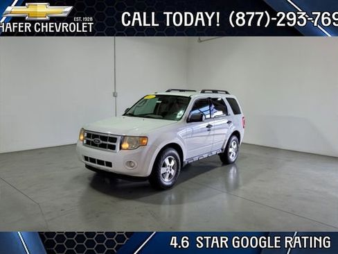Used 2011 Ford Escape XLT image 1