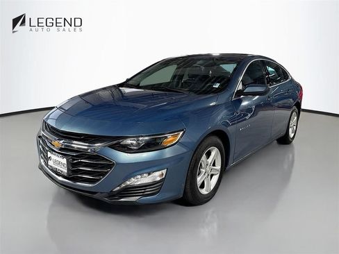 Used 2024 Chevrolet Malibu LT FWD image 1